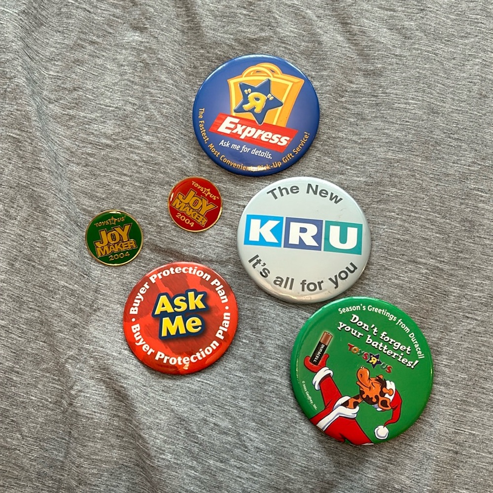 Vintage Toys R Us and Kids R Is employee buttons.